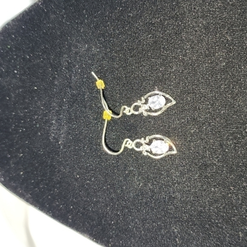 Silvertone and Crystal‎ Earrings - Picture 5 of 5